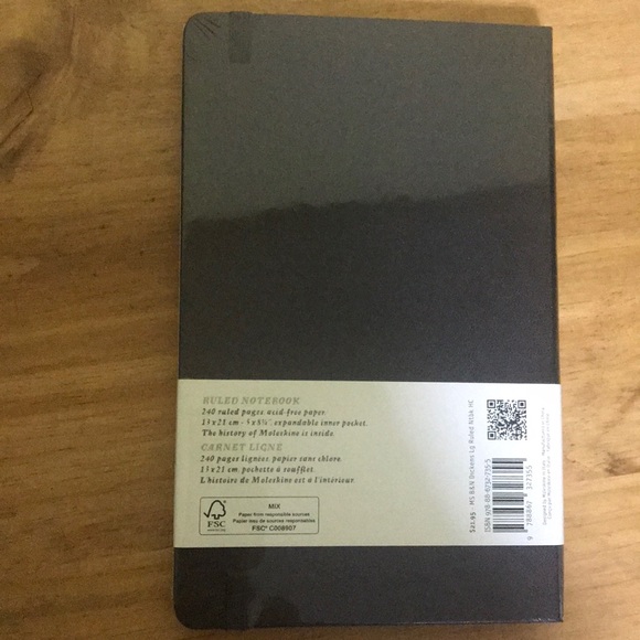 Moleskine “Tale ofTwo Cities” edition. - Picture 2 of 2